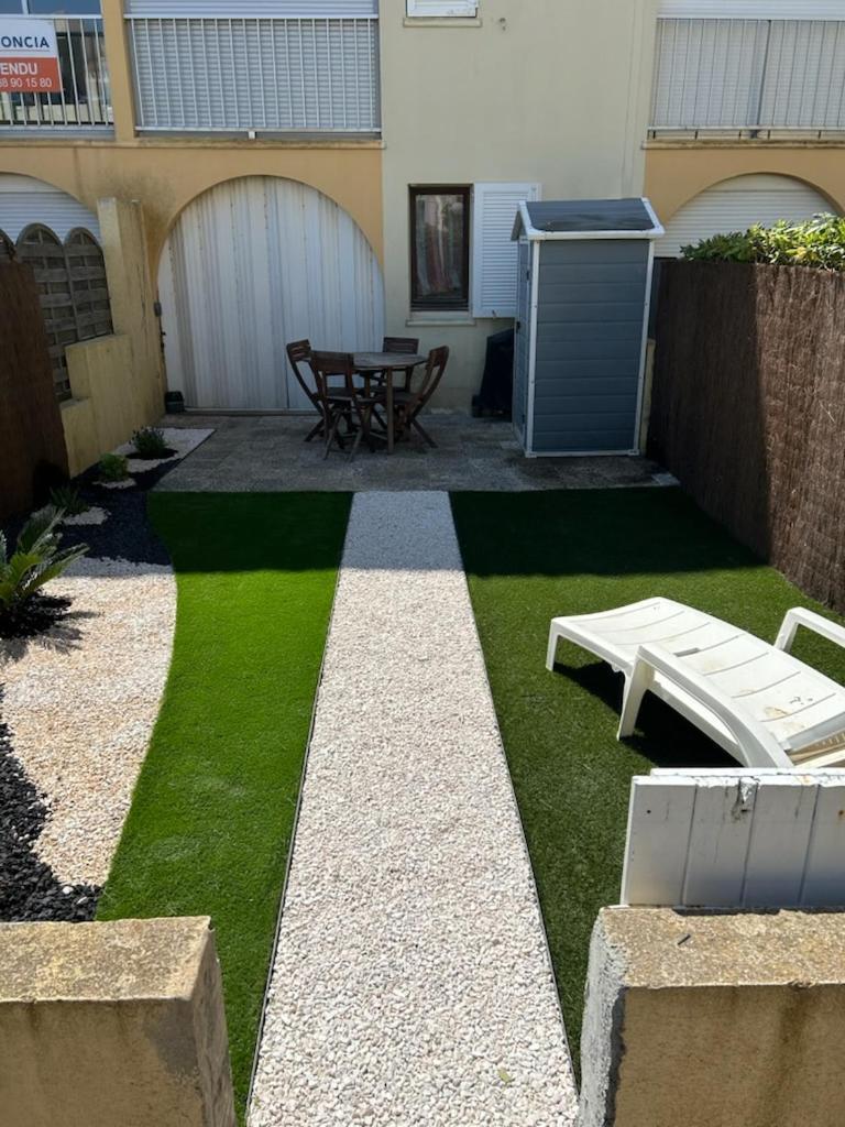 Appartement T2 Avec Son Rez De Jardin De 40 M2 5 Couchages 250M De La Plage Et 15Km De L'Arena Narbonne Plage Exterior foto