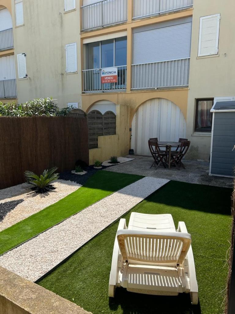 Appartement T2 Avec Son Rez De Jardin De 40 M2 5 Couchages 250M De La Plage Et 15Km De L'Arena Narbonne Plage Exterior foto